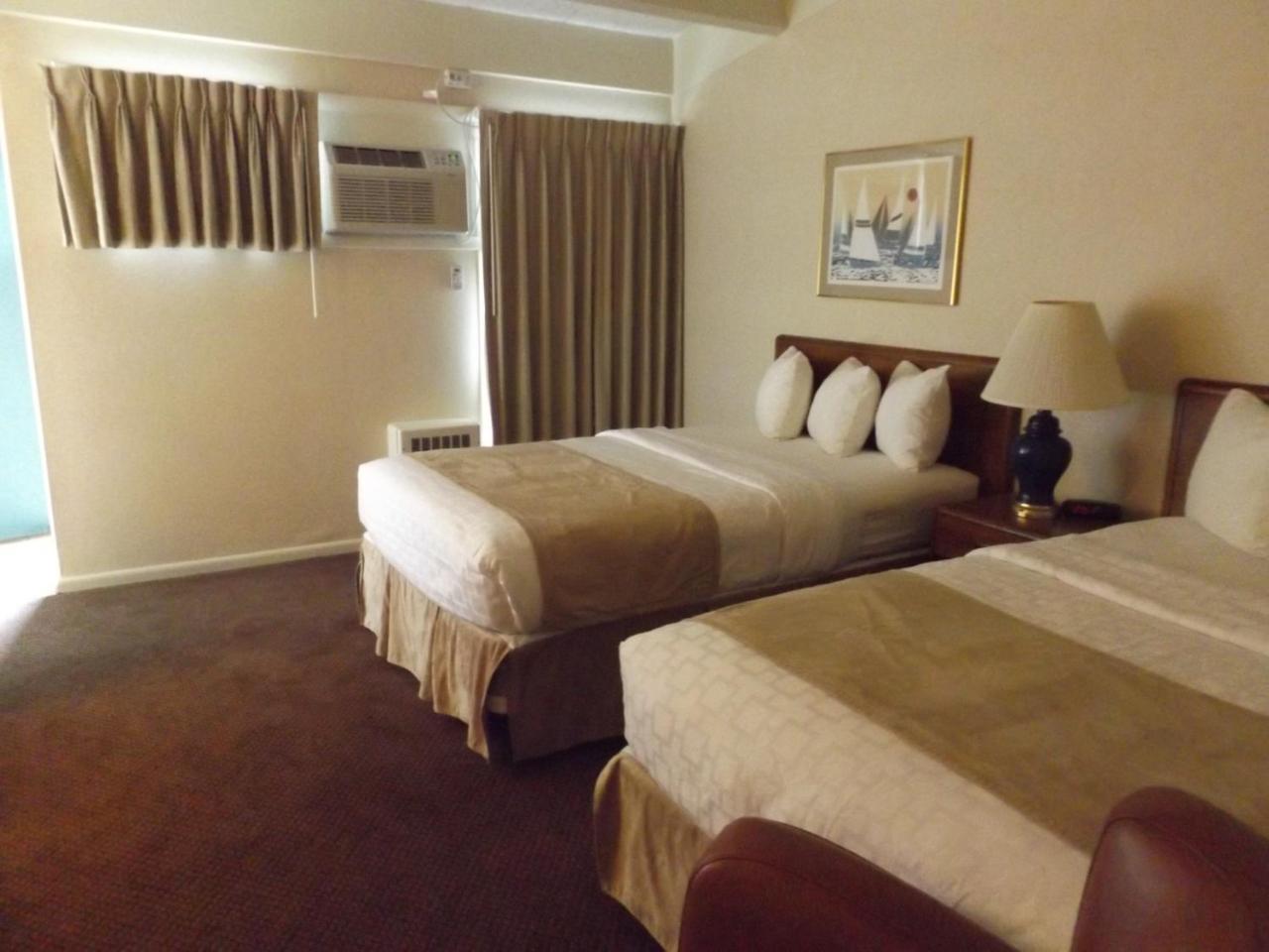 Windjammer Lodge オグデンズバーグ エクステリア 写真